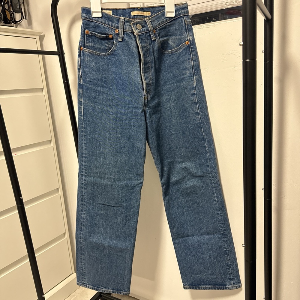 Levi’s Ribcage Straight Jeans – Women’s Size 27